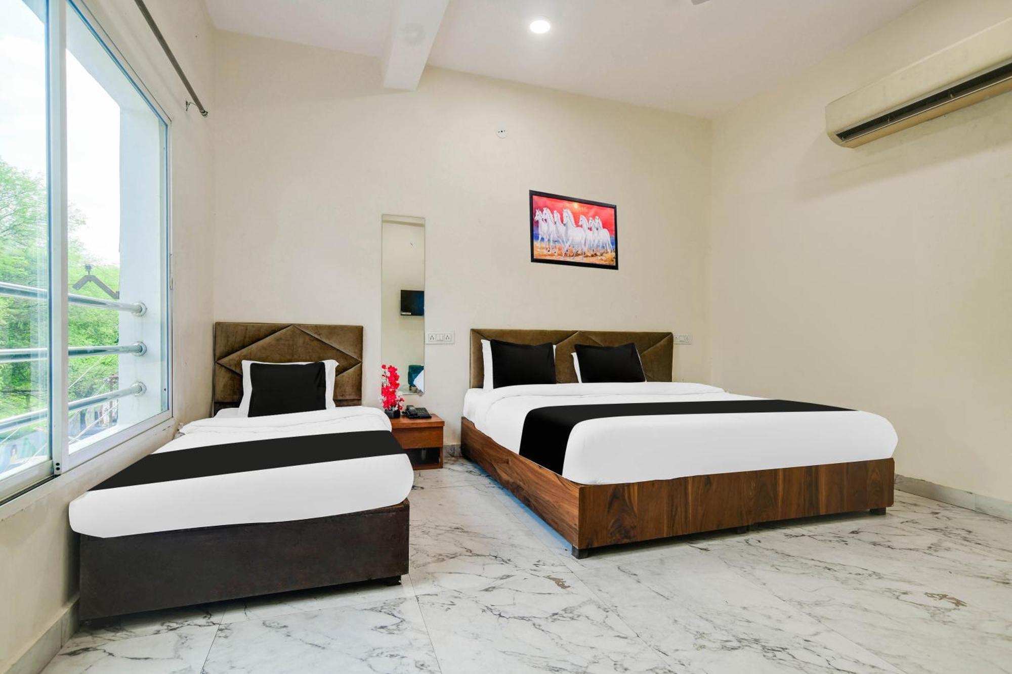 Hotel O Ujjain Near Hari Fatak エクステリア 写真