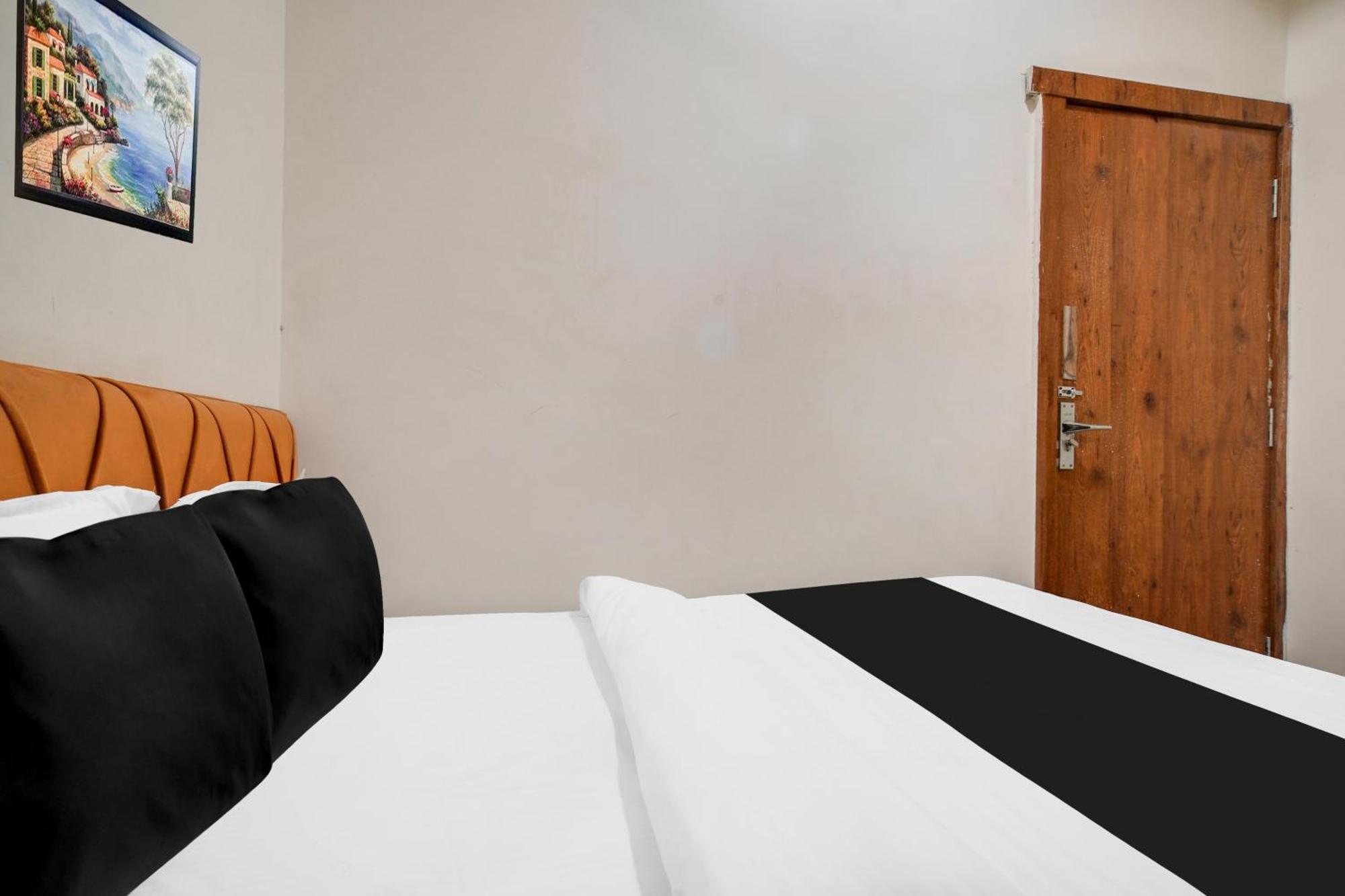 Hotel O Ujjain Near Hari Fatak エクステリア 写真