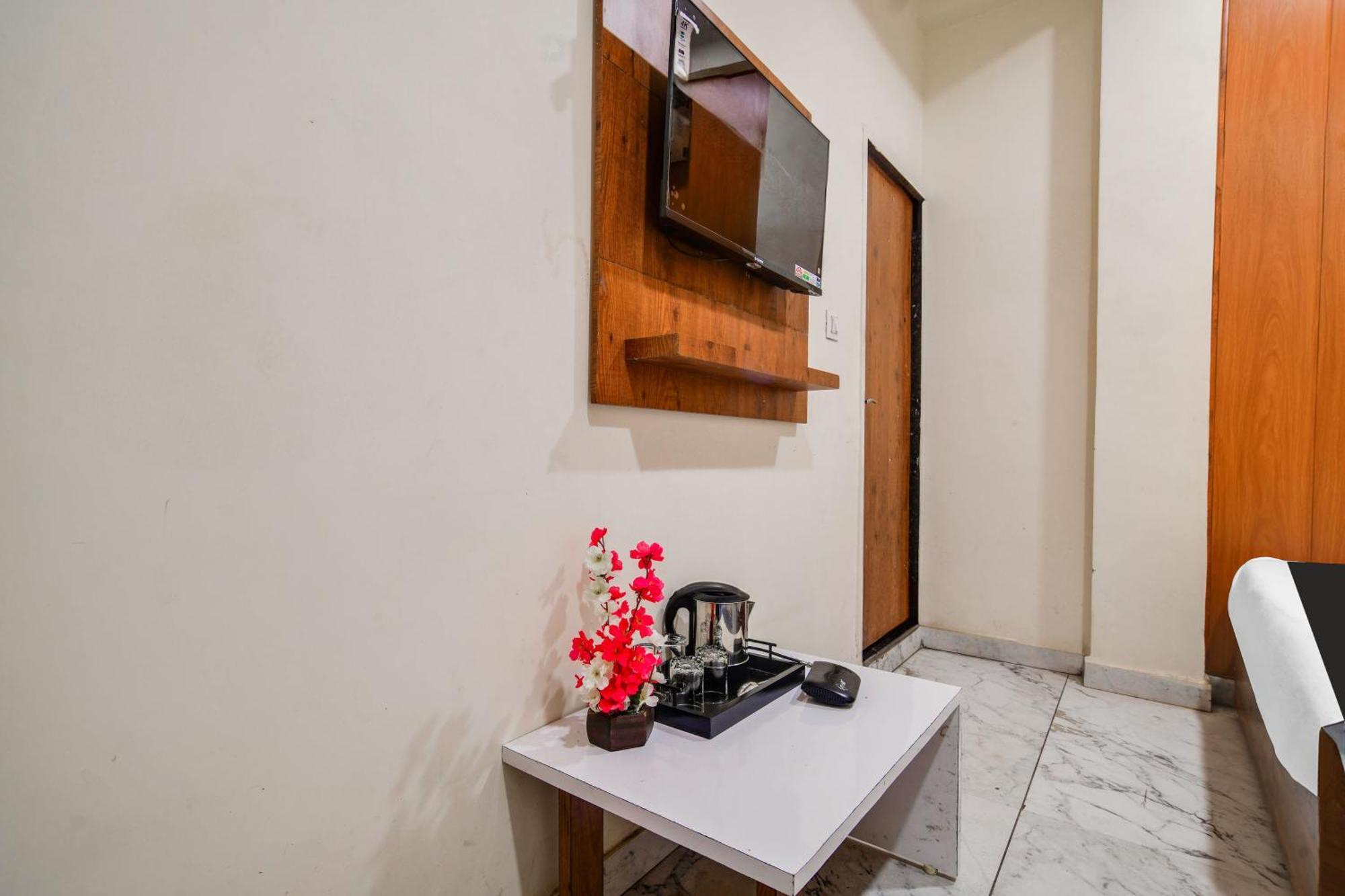 Hotel O Ujjain Near Hari Fatak エクステリア 写真