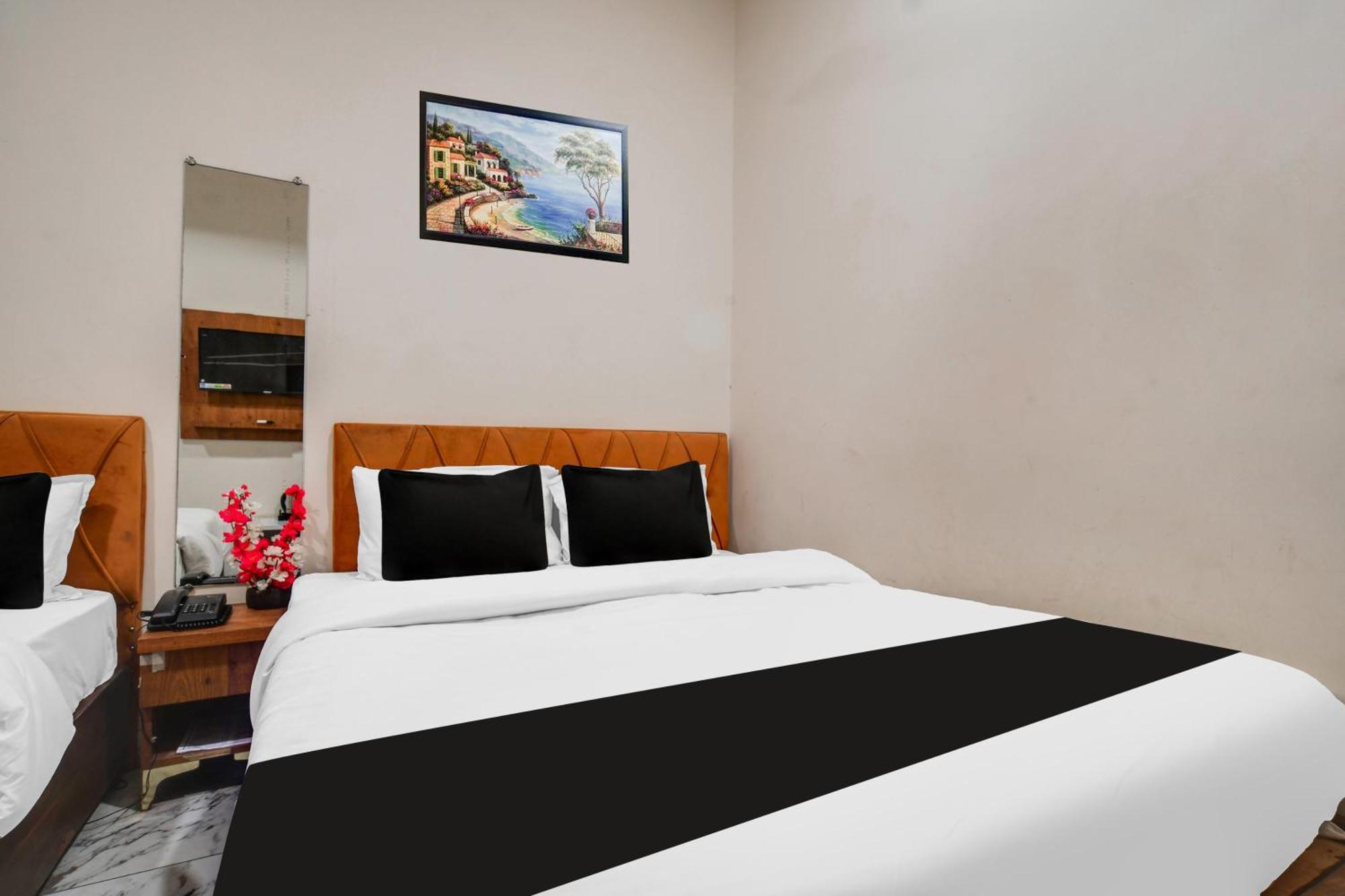 Hotel O Ujjain Near Hari Fatak エクステリア 写真