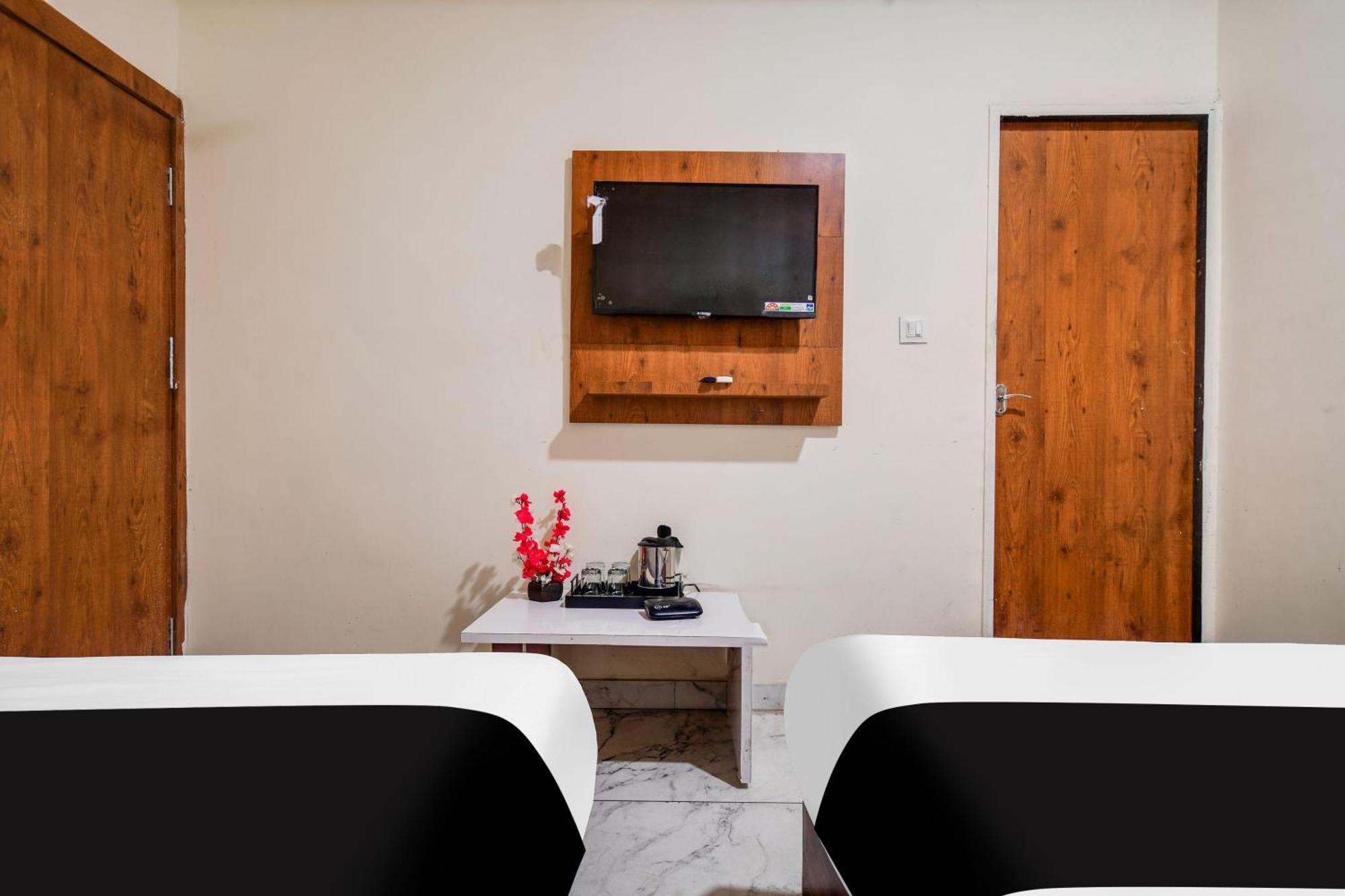 Hotel O Ujjain Near Hari Fatak エクステリア 写真